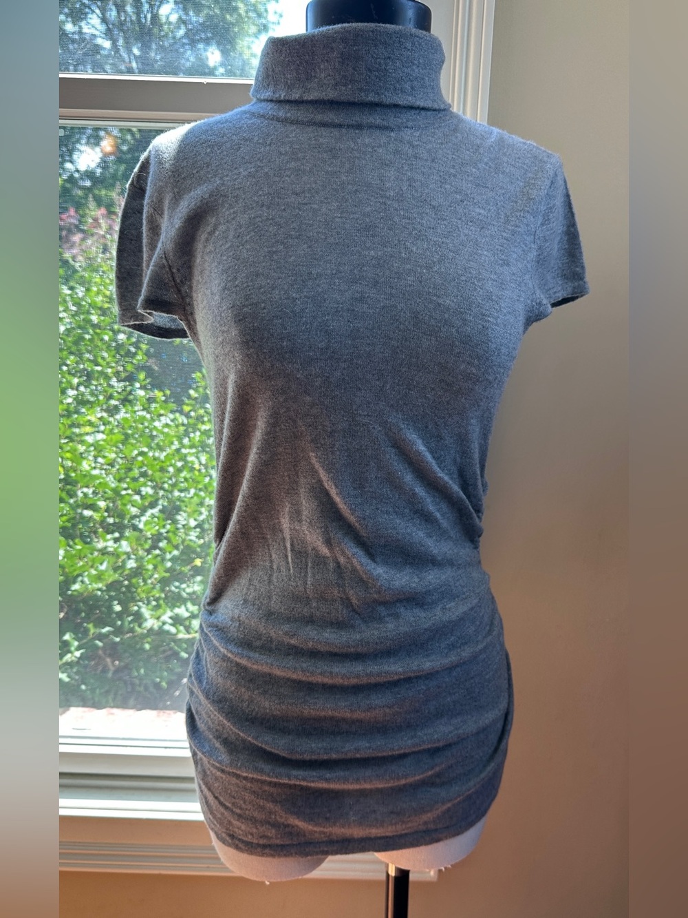 Saks‎ Fifth Avenue Black Label 100% Casmere Gray Ruched Sweater